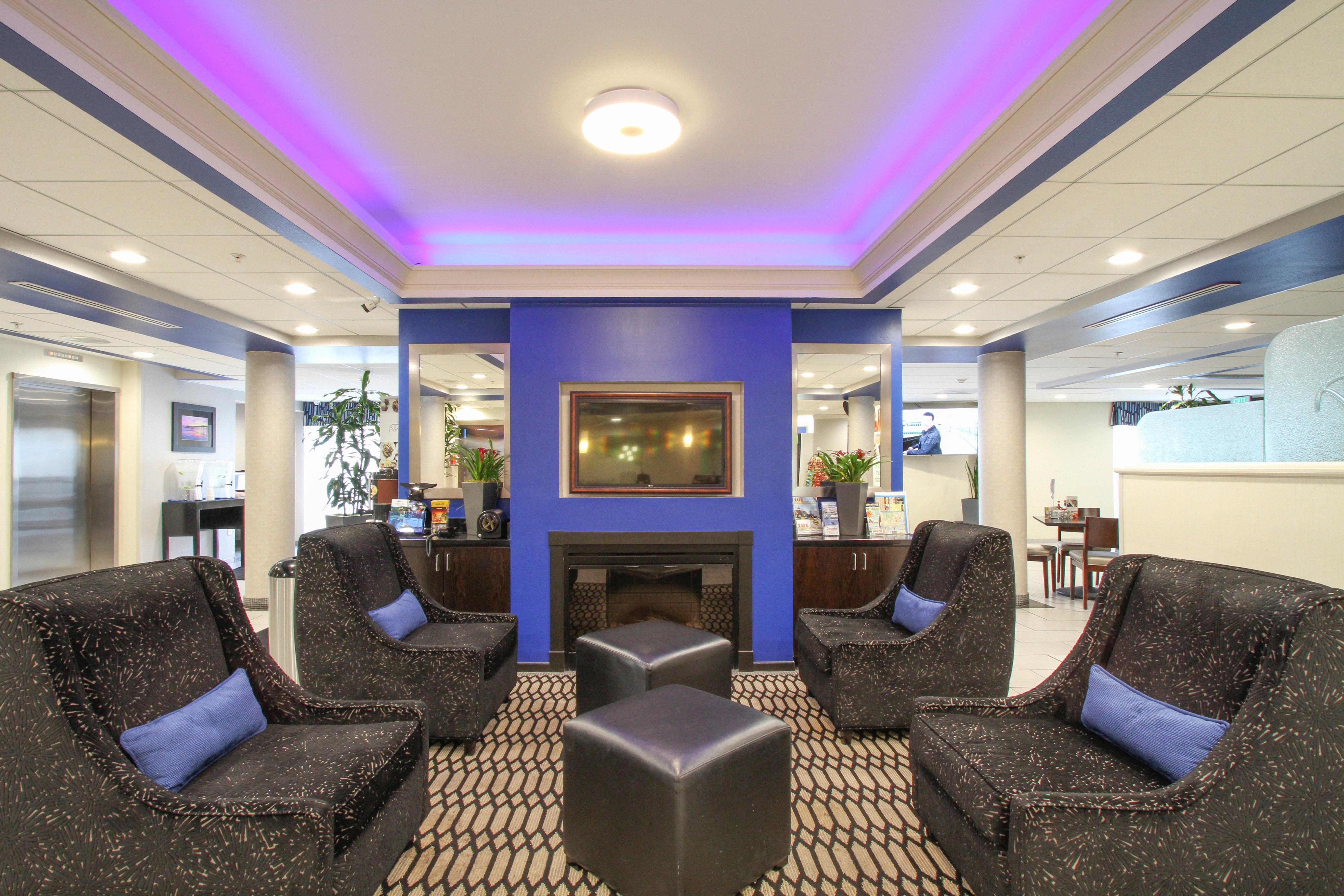 Holiday Inn Oceanside Marina Camp Pendleton By Ihg Exterior foto